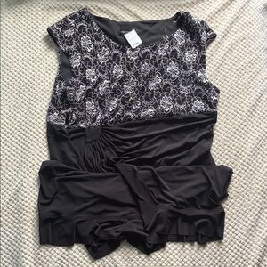 Connected Woman Chic Black and White Floral Midi Dress Used once W/tags Size 22W